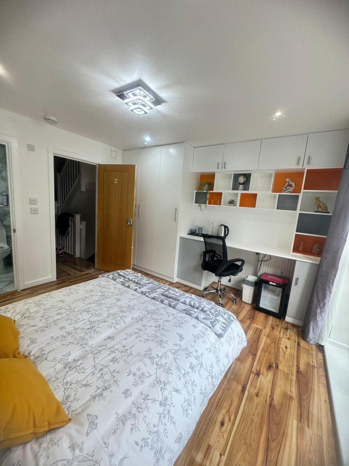 Tina Guest House Лондон Екстериор снимка