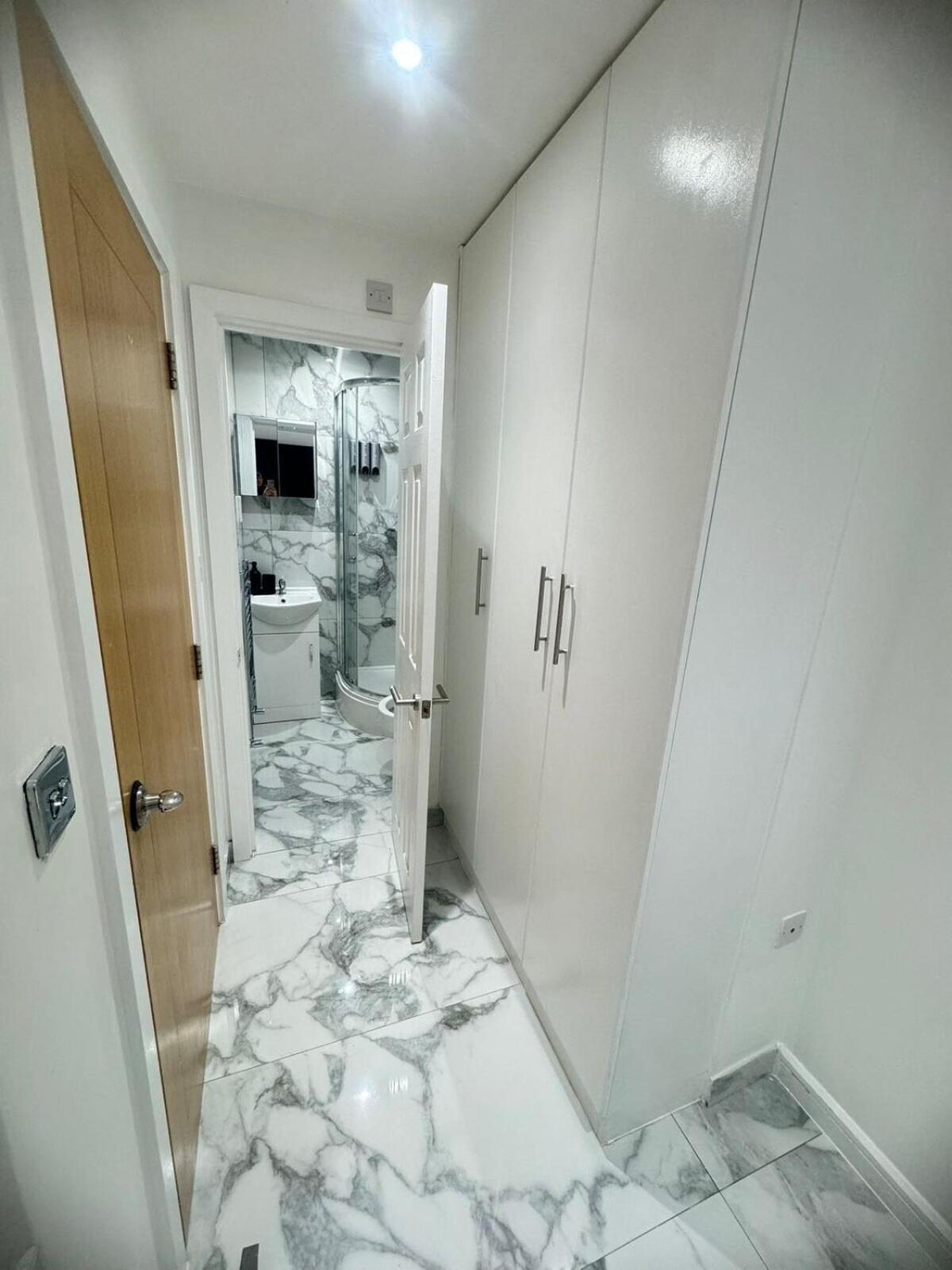Tina Guest House Лондон Екстериор снимка