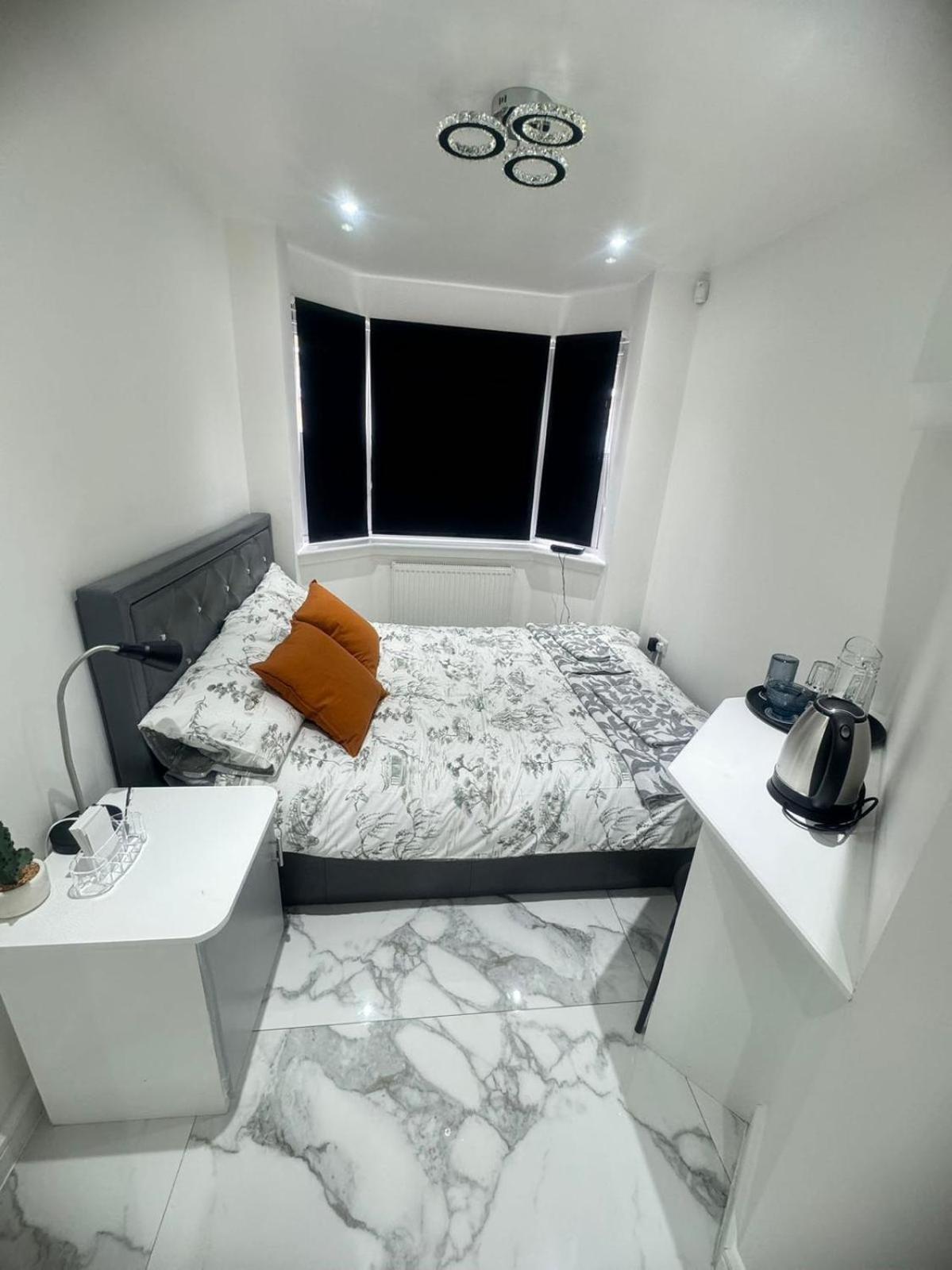 Tina Guest House Лондон Екстериор снимка